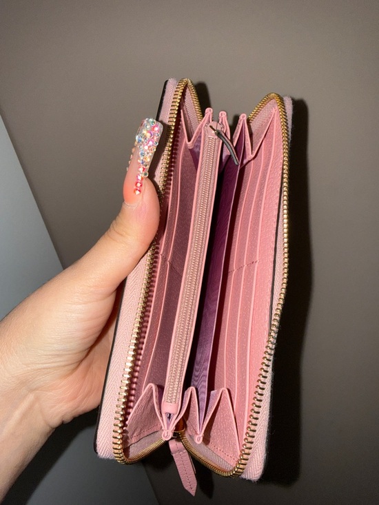 Gucci Pink Fruit-Print Zip Wallet with Gold GG - Picture 6 of 6